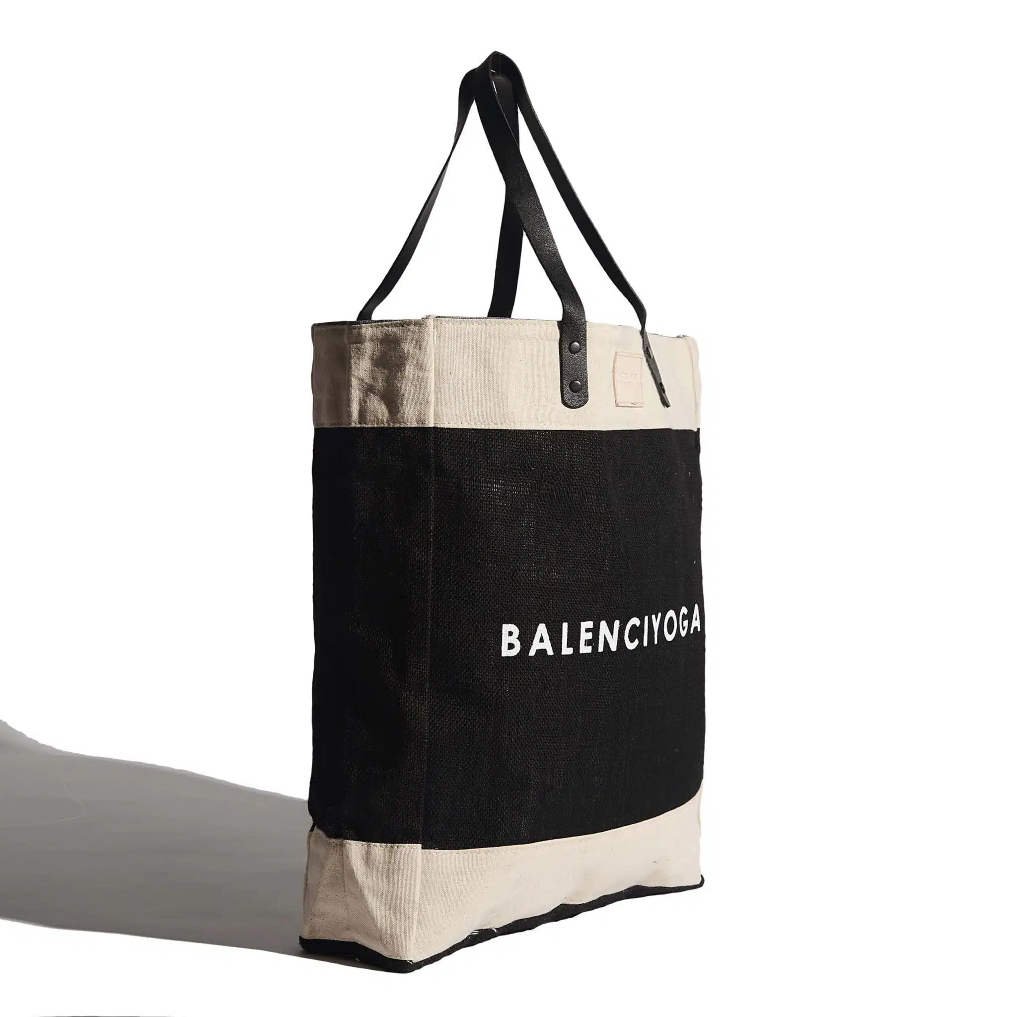 balenciyoga-market-bag-3