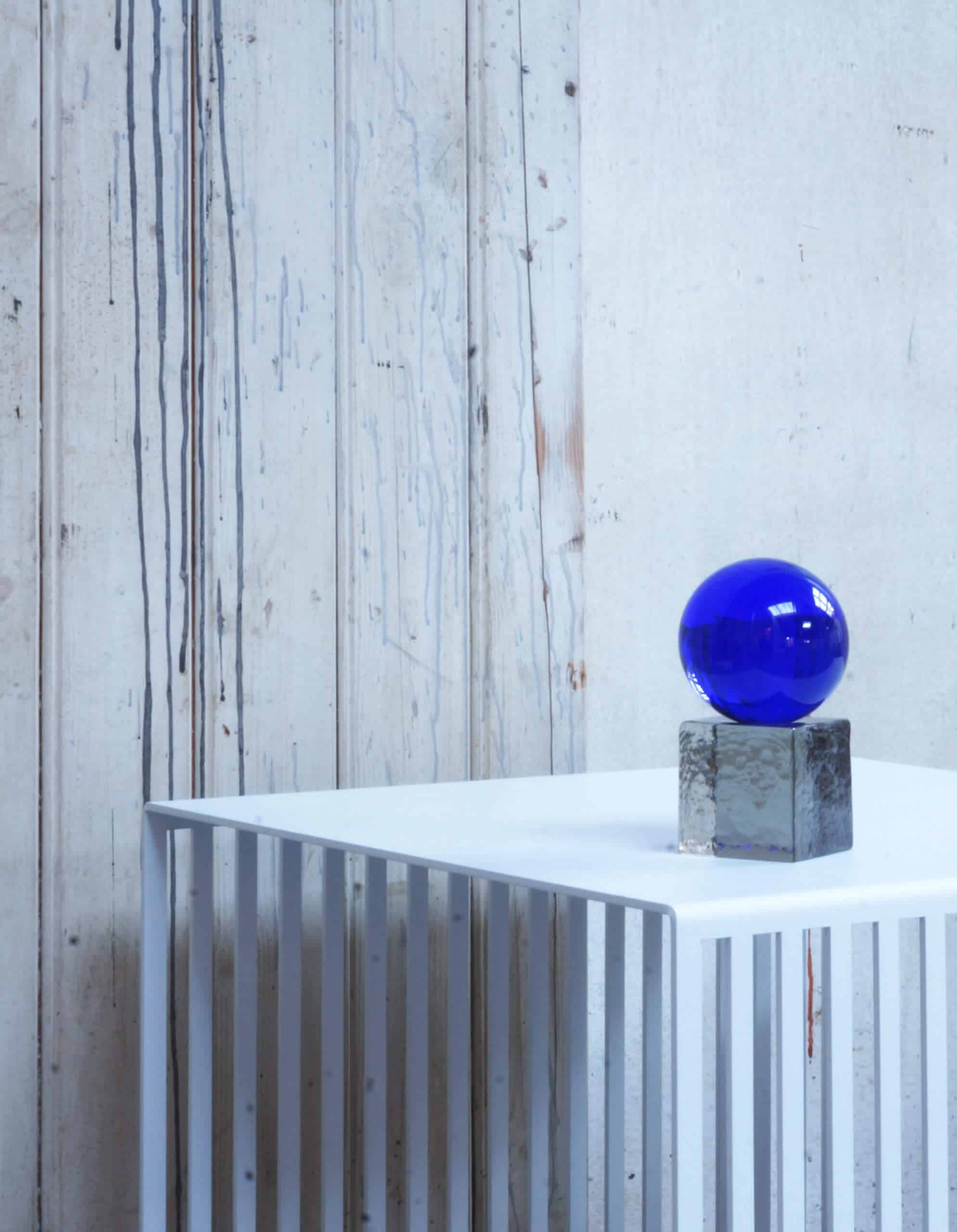 blue-smoke-mini-glass-sculpture-3