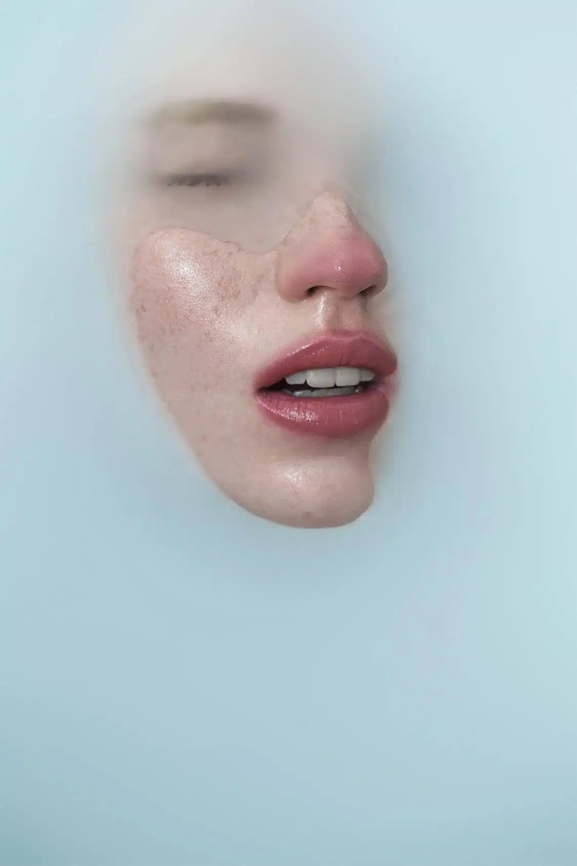 face-submerged-daria-kraft